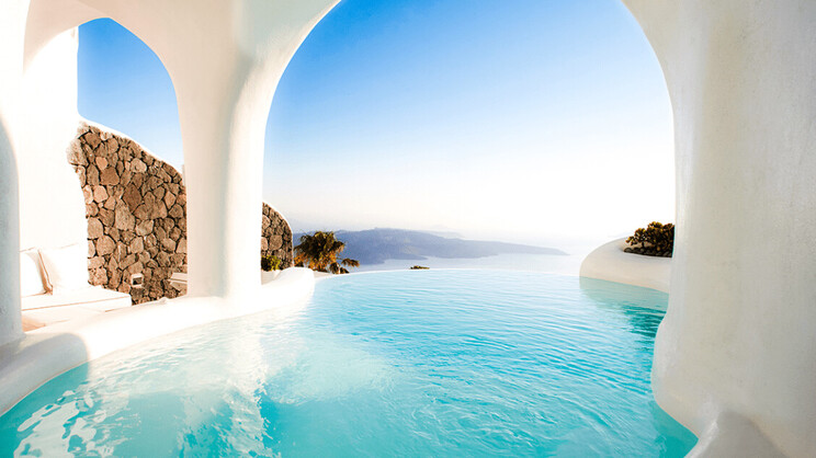 Infinity Pool Suite